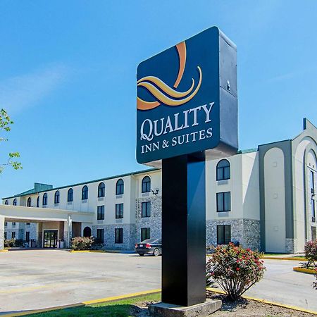 Quality Inn & Suites Near Tanger Outlet Mall Гонзалес Екстериор снимка